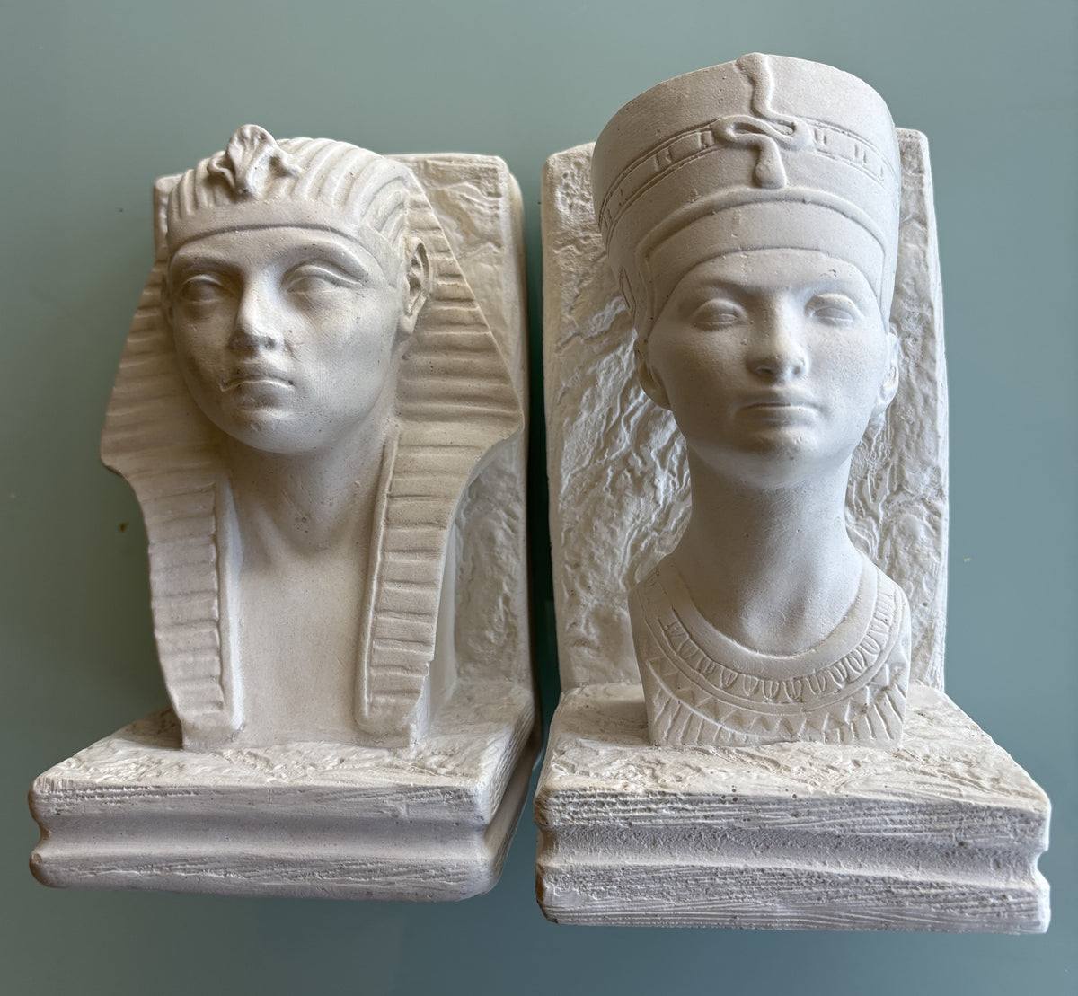 Vintage Egyptian Revival Resin Bookends Pair Nefertiti & Pharaoh King Tut White