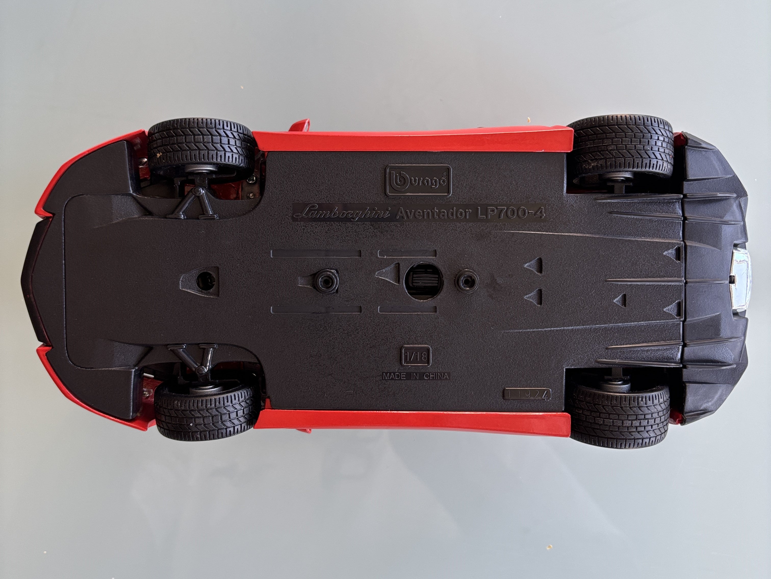 LAMBORGHINI Adventador LP700-4 1:18 Burago