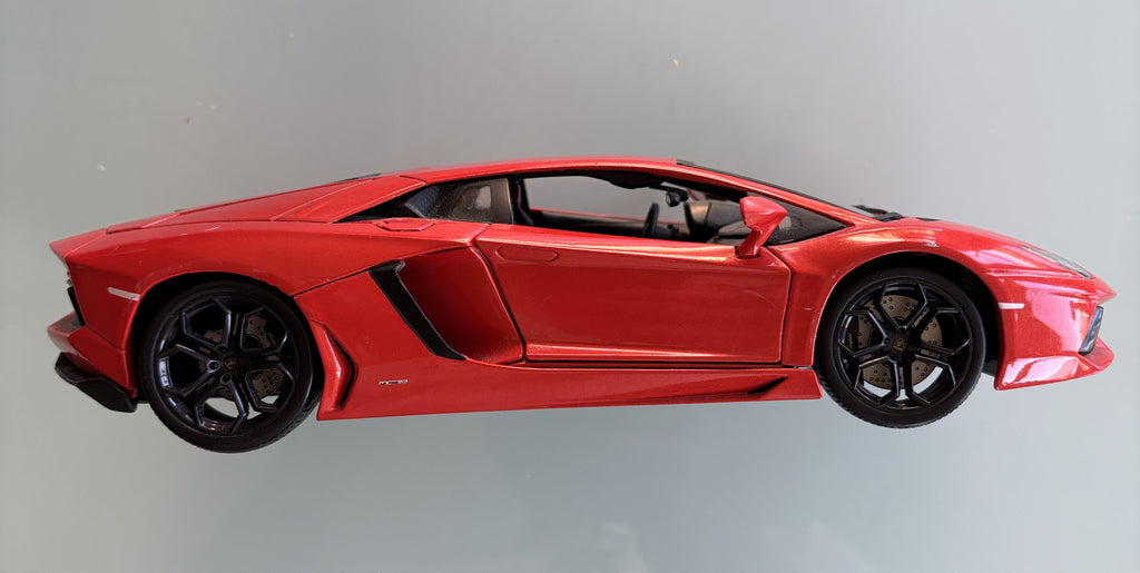 LAMBORGHINI Adventador LP700-4 1:18 Burago