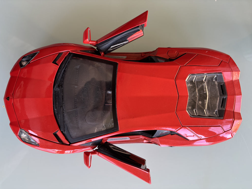 LAMBORGHINI Adventador LP700-4 1:18 Burago