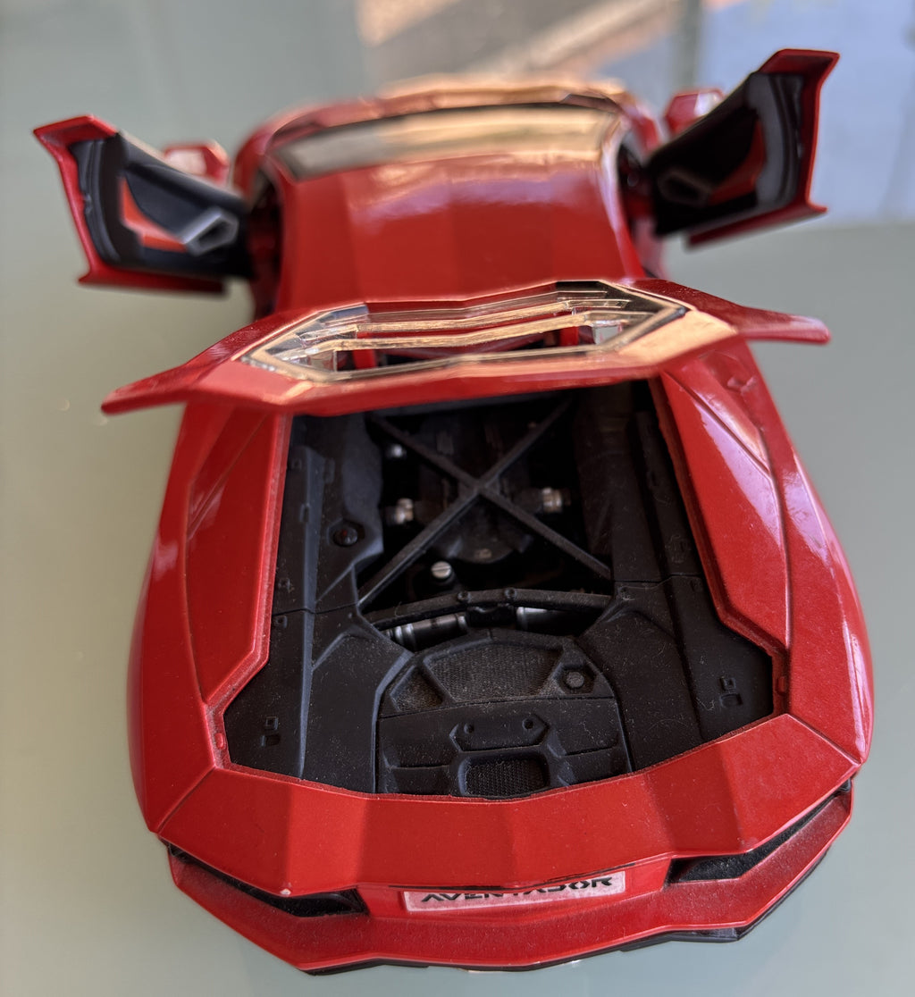 LAMBORGHINI Adventador LP700-4 1:18 Burago