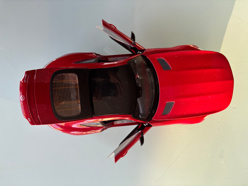 2015 Mercedes AMG GT Maisto 1:18 Scale Diecast Metal