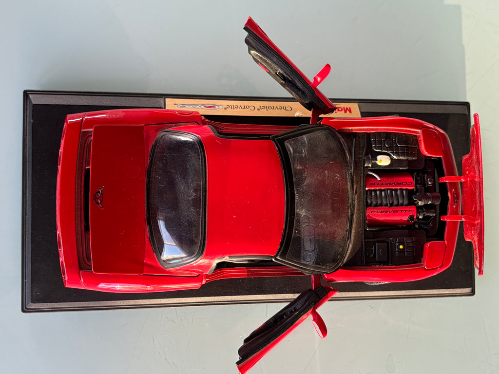 1998 Chevrolet Corvette Z06 Maisto 1:18 Scale