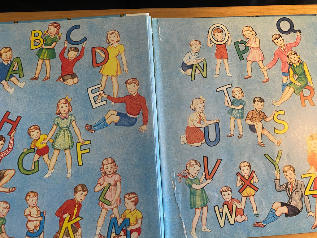 Green Tiger's Illustrated ABC Book
