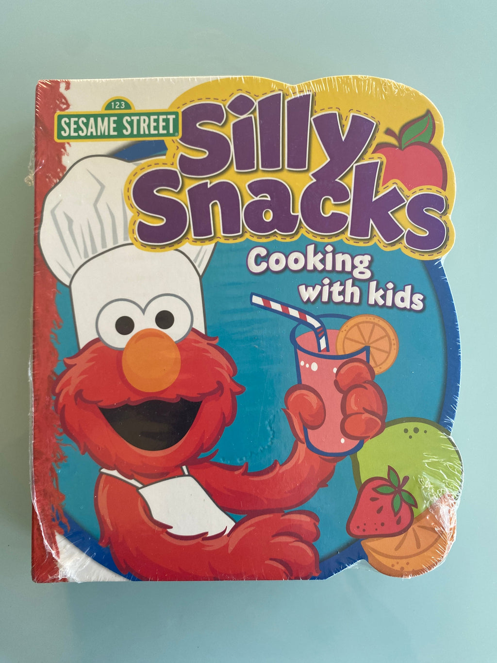Silly Snacks: Cooking with Kids [Board book] publications-international Publications International Ltd. Sesame Street cookbook