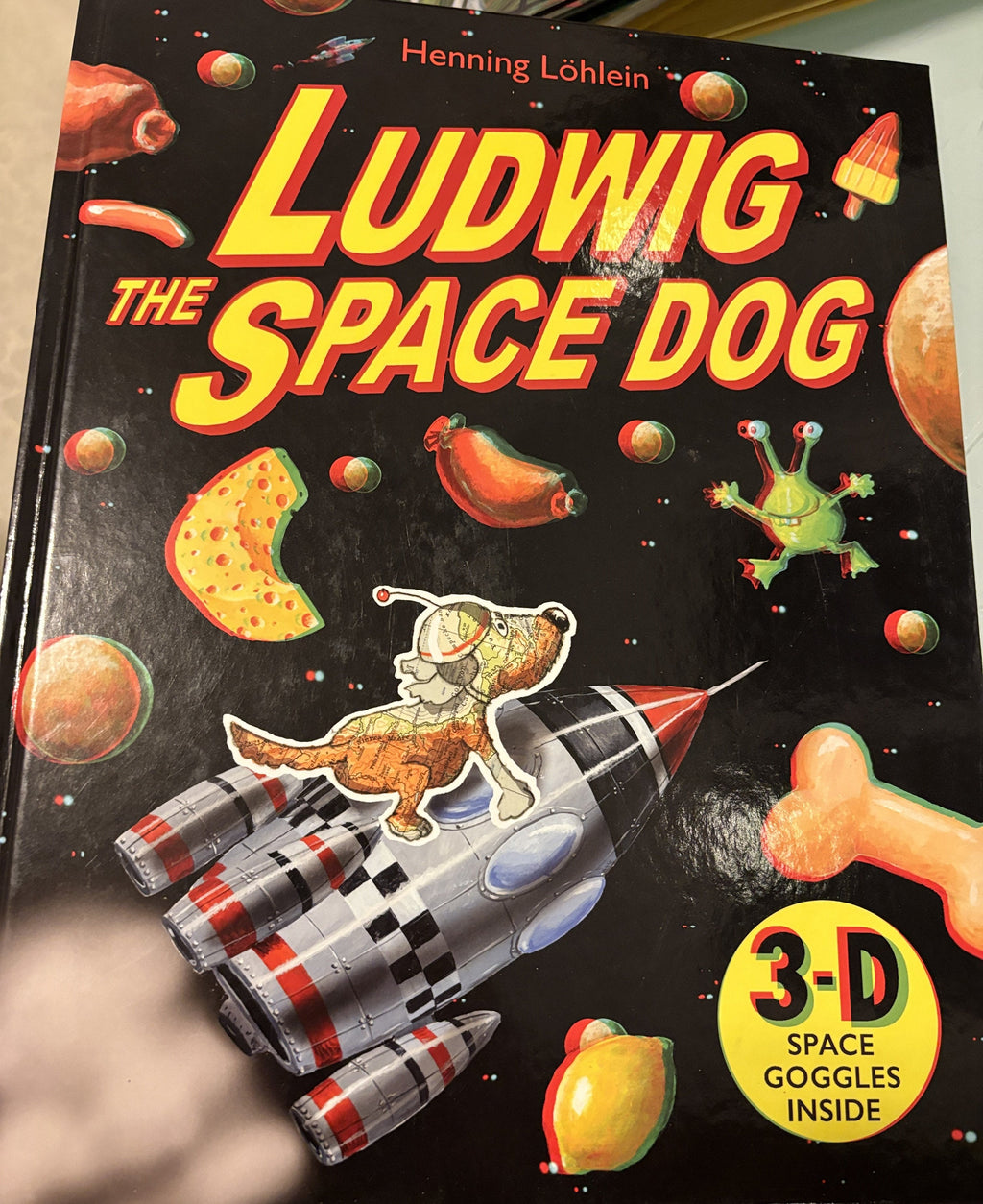 Ludwig The Space Dog - 3-D Goggles Inside - 1st Edition 2017