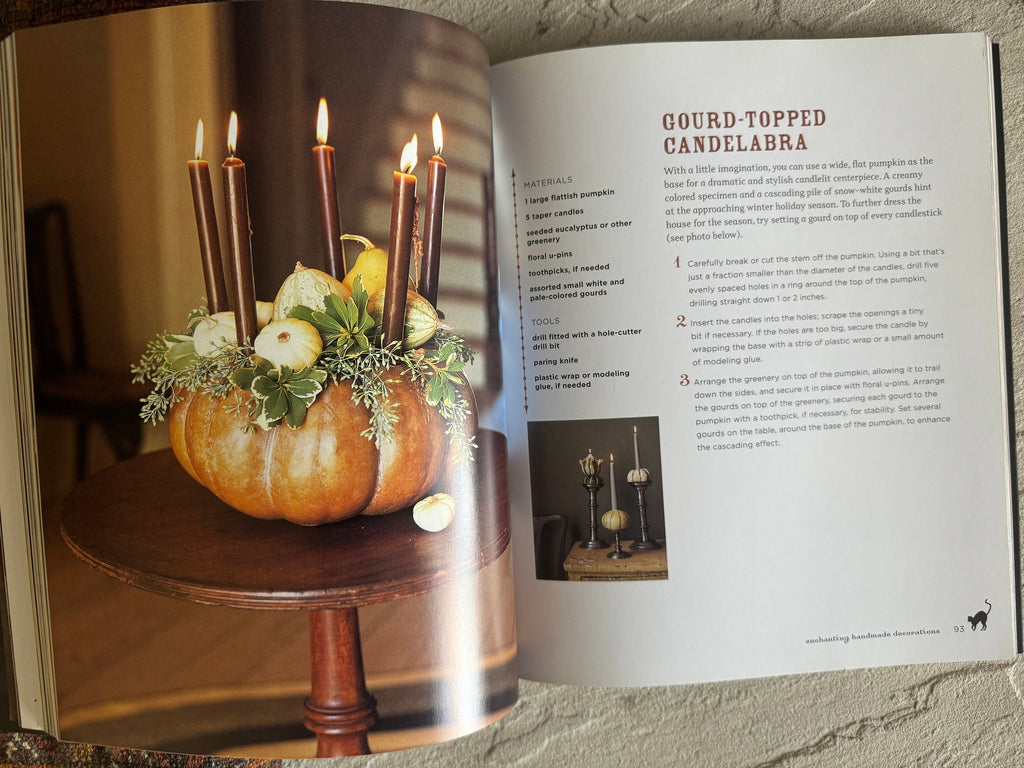 Country Living Happy Halloween!: Bewitching Parties and Recipes, Enchanting Pumpkins and Decorations