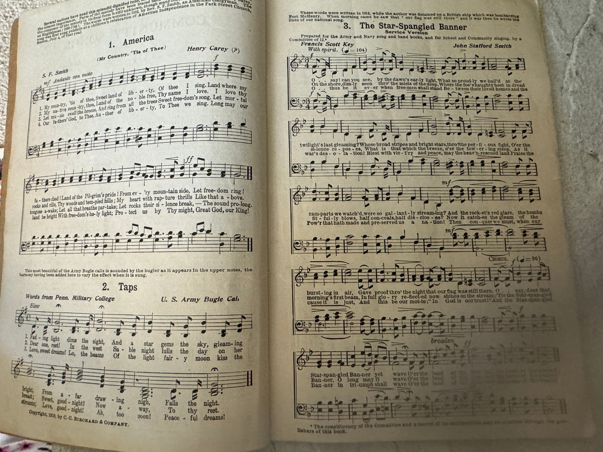 TWICE 55 Plus COMMUNITY Songs I Hear AMERICA Singing The New  Brown Book  Birchard, C. C. Publication Date: 1929