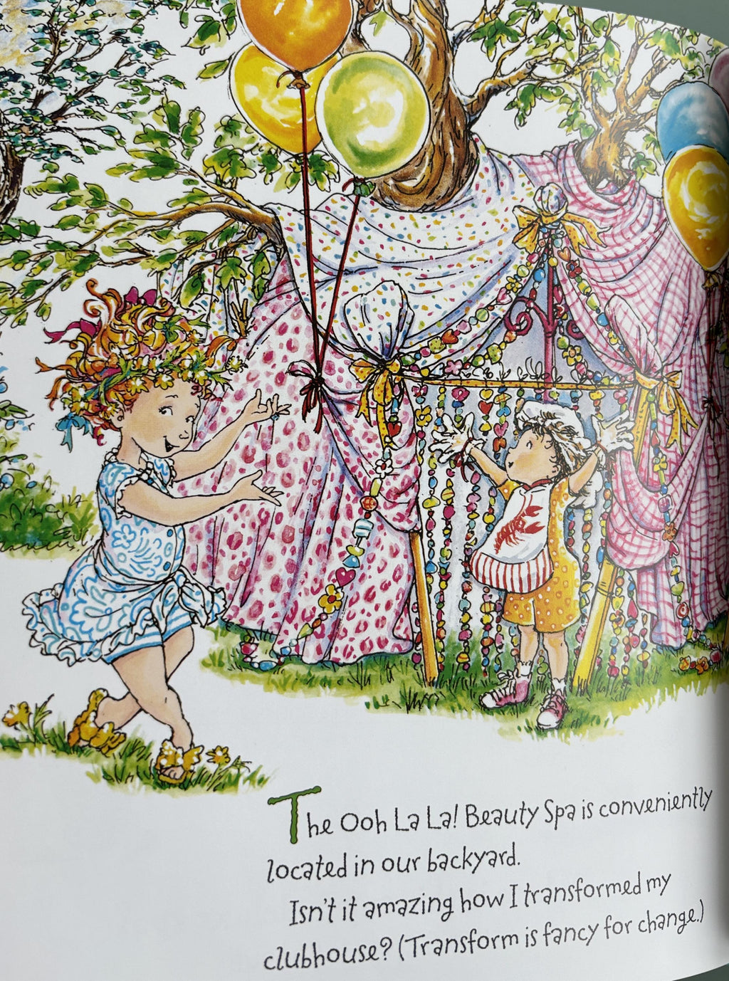 Fancy Nancy - Ooh La La It's Beauty Day - **  First Edition  **