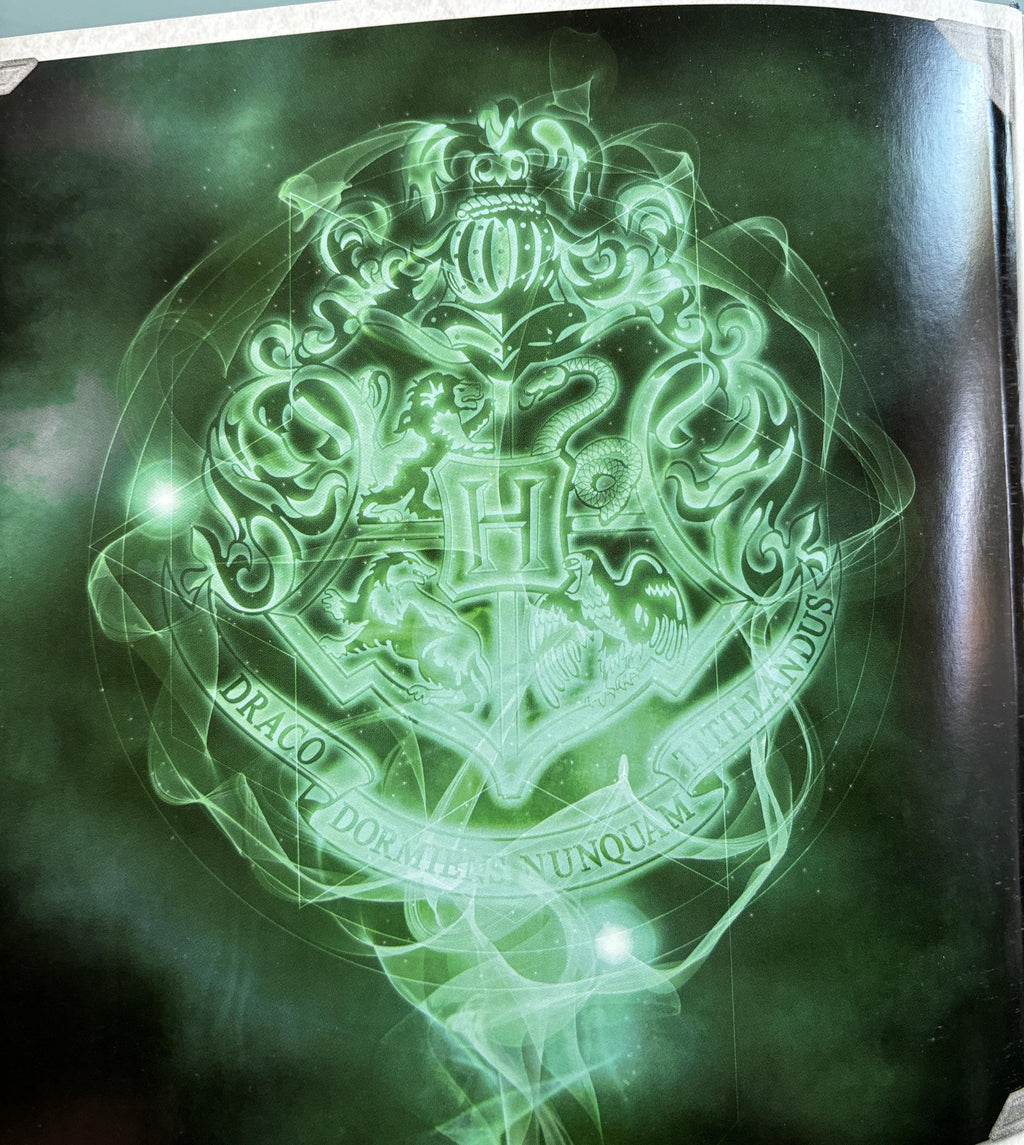 Harry Potter - Spells & Charms (A Movie Scrapbook)