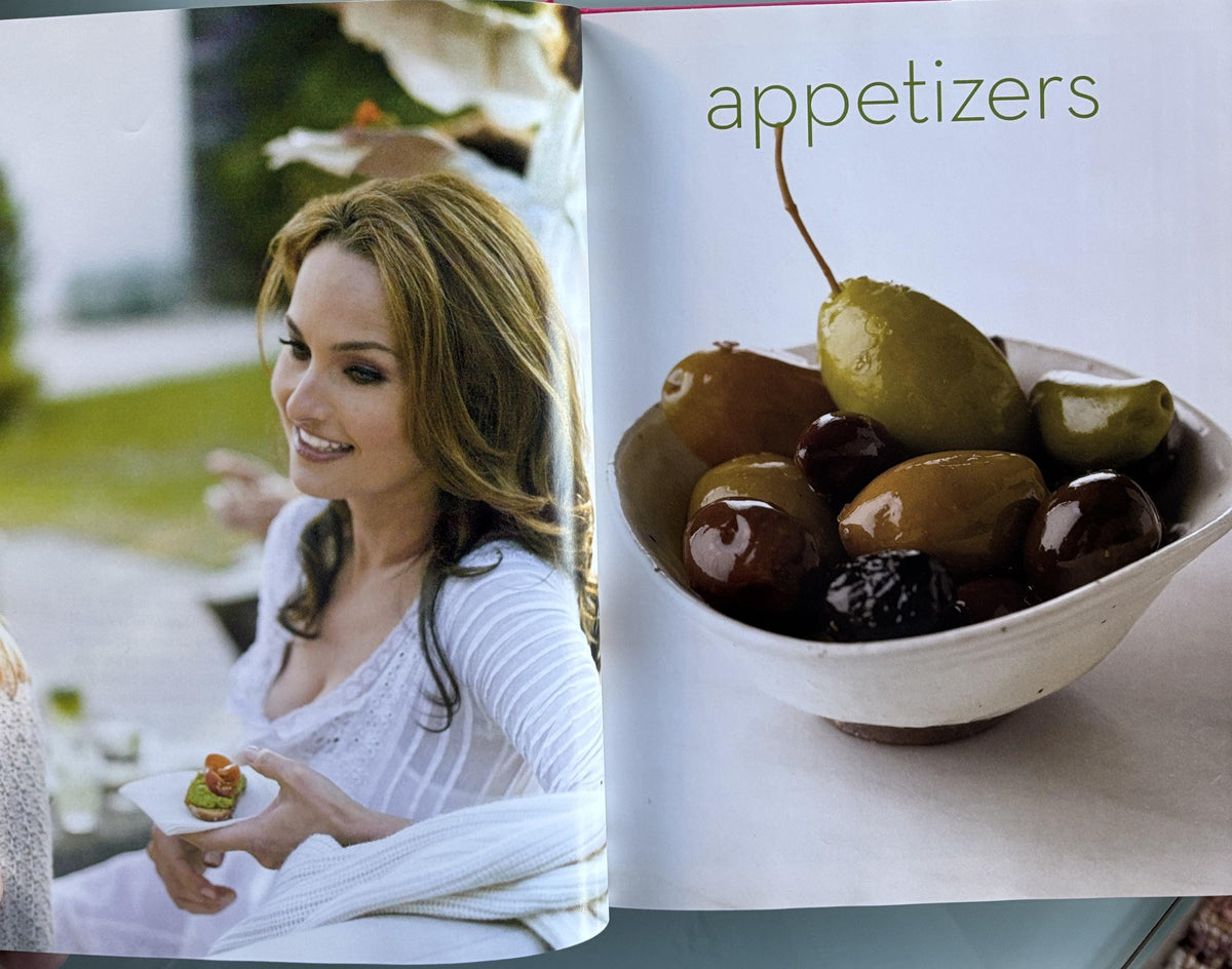 Giada at Home - Family Recipes from Italy and California:  Giada De Laurentiis  **  First Edition  **