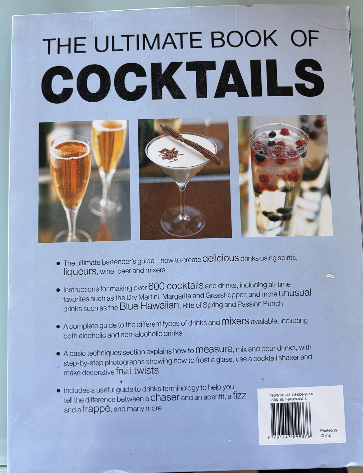 The Ultimate Book of Cocktails by Stuart Walton