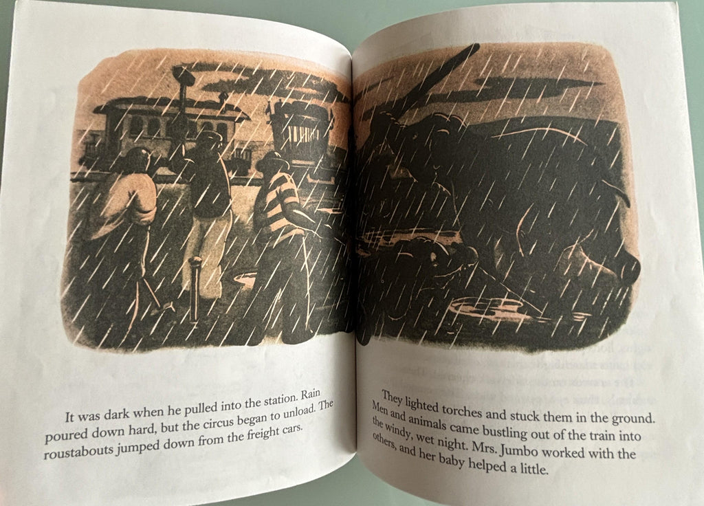 DUMBO:  Disney  **  First Random House Edition  **