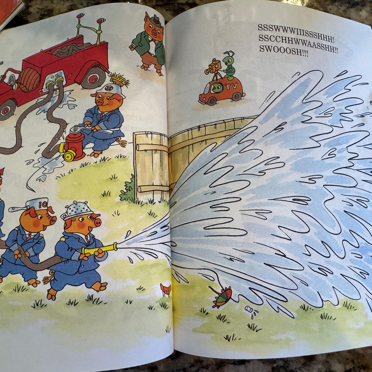 Richard Scarry's Busiest Firefighters Ever (Little Golden Books) 1993