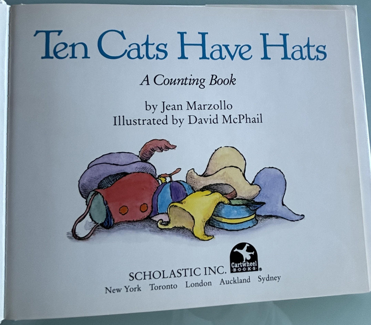 Ten Cats Have Hats:  Jean Marzollo  **  First Scholastic Printing  **