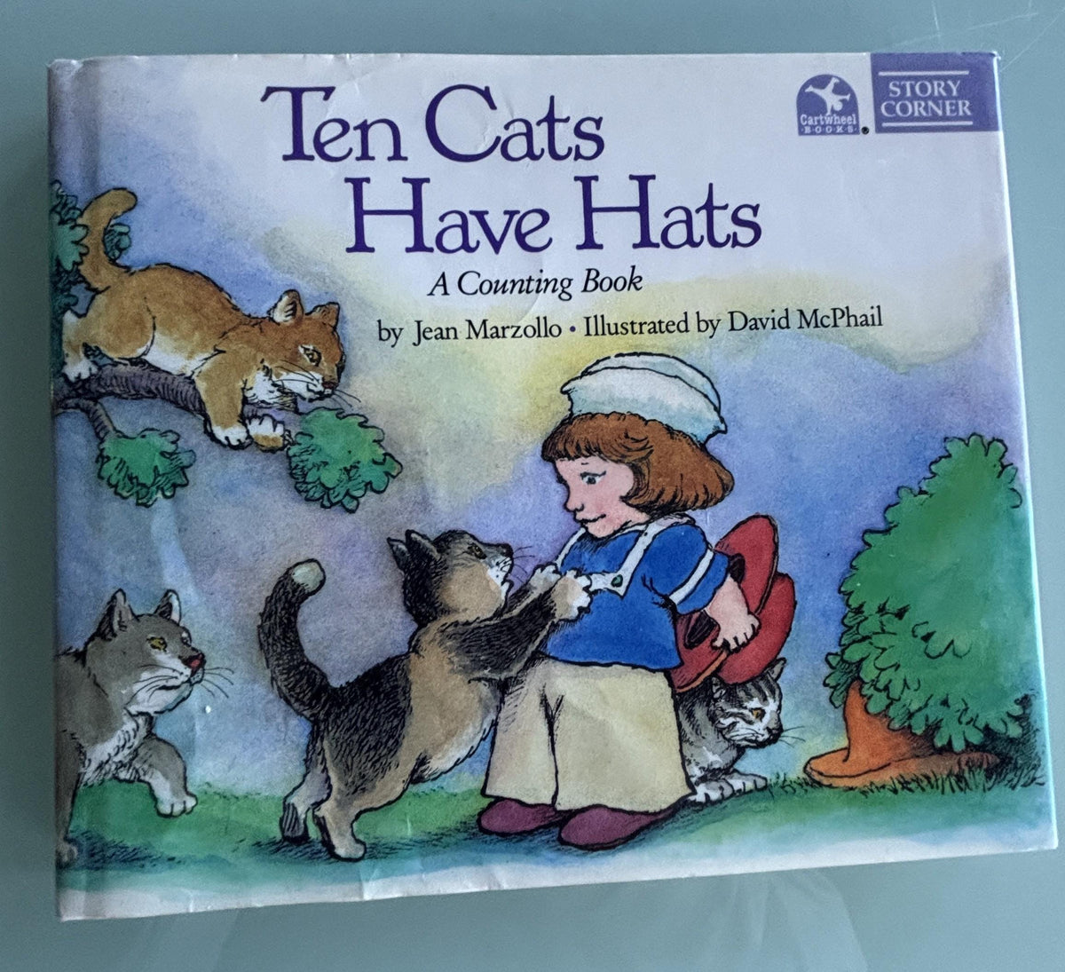Ten Cats Have Hats:  Jean Marzollo  **  First Scholastic Printing  **