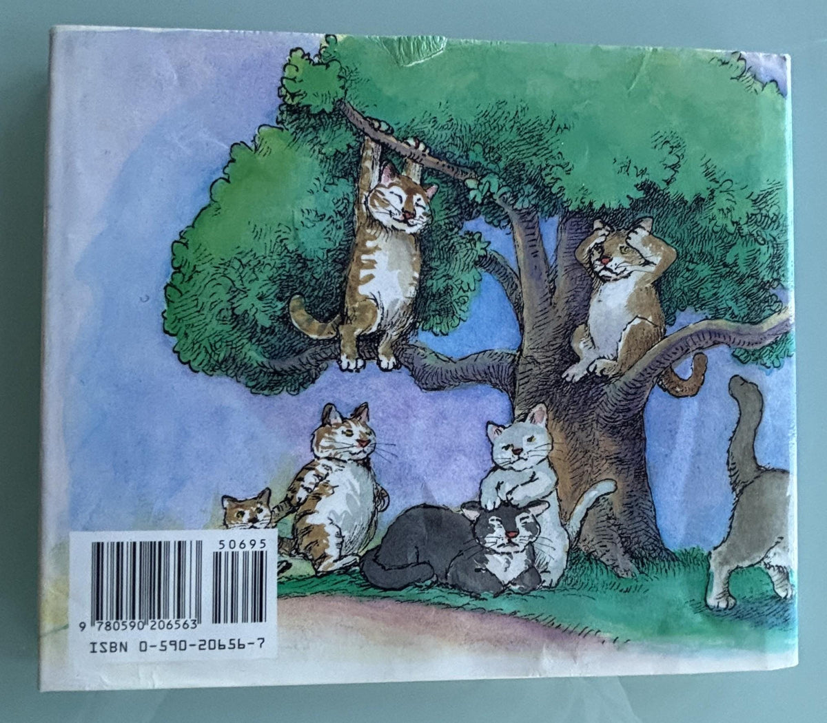 Ten Cats Have Hats:  Jean Marzollo  **  First Scholastic Printing  **