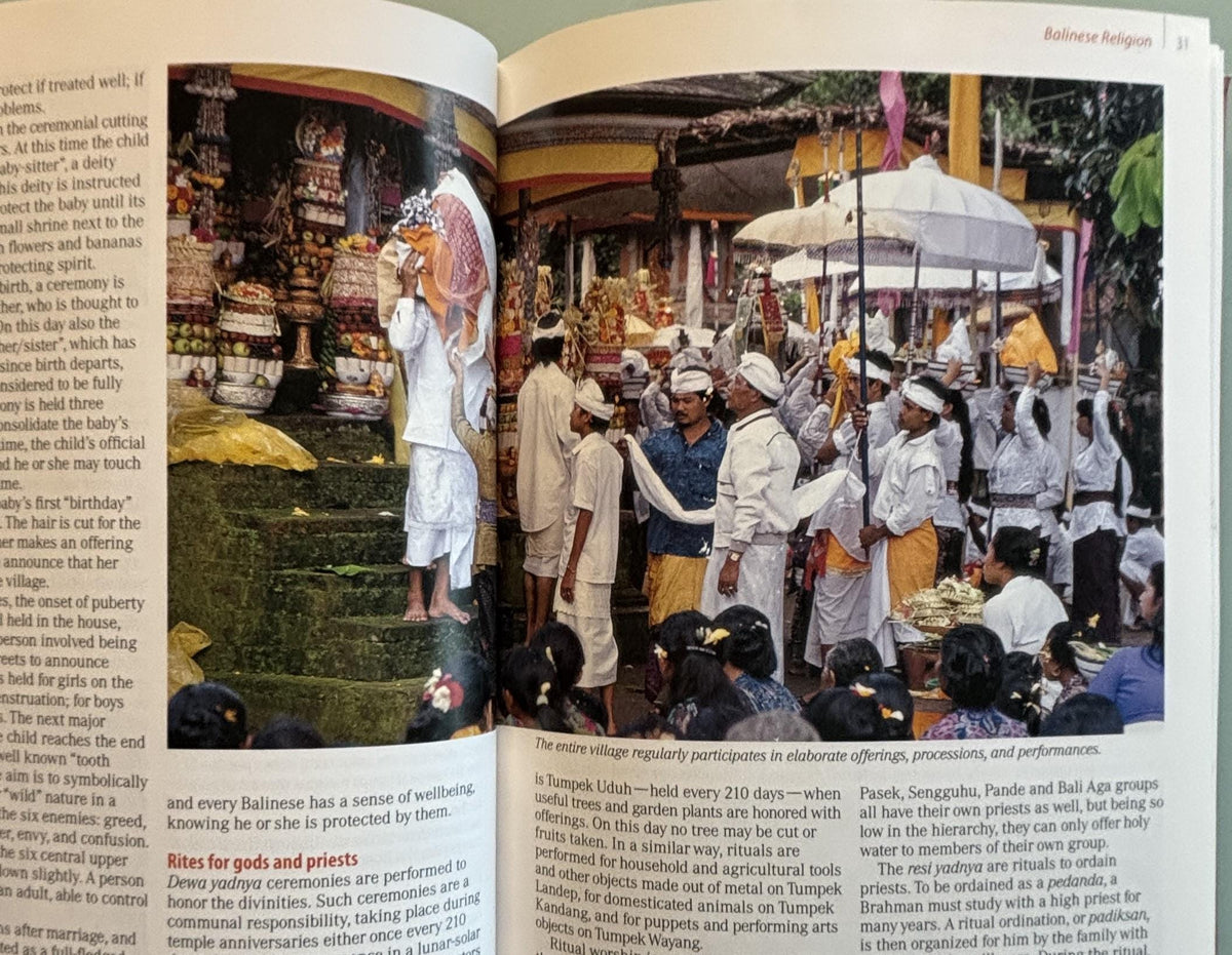 Bali The Ultimate Guide to the World's Most Spectacular Tropical Island:   Linda Hoffman