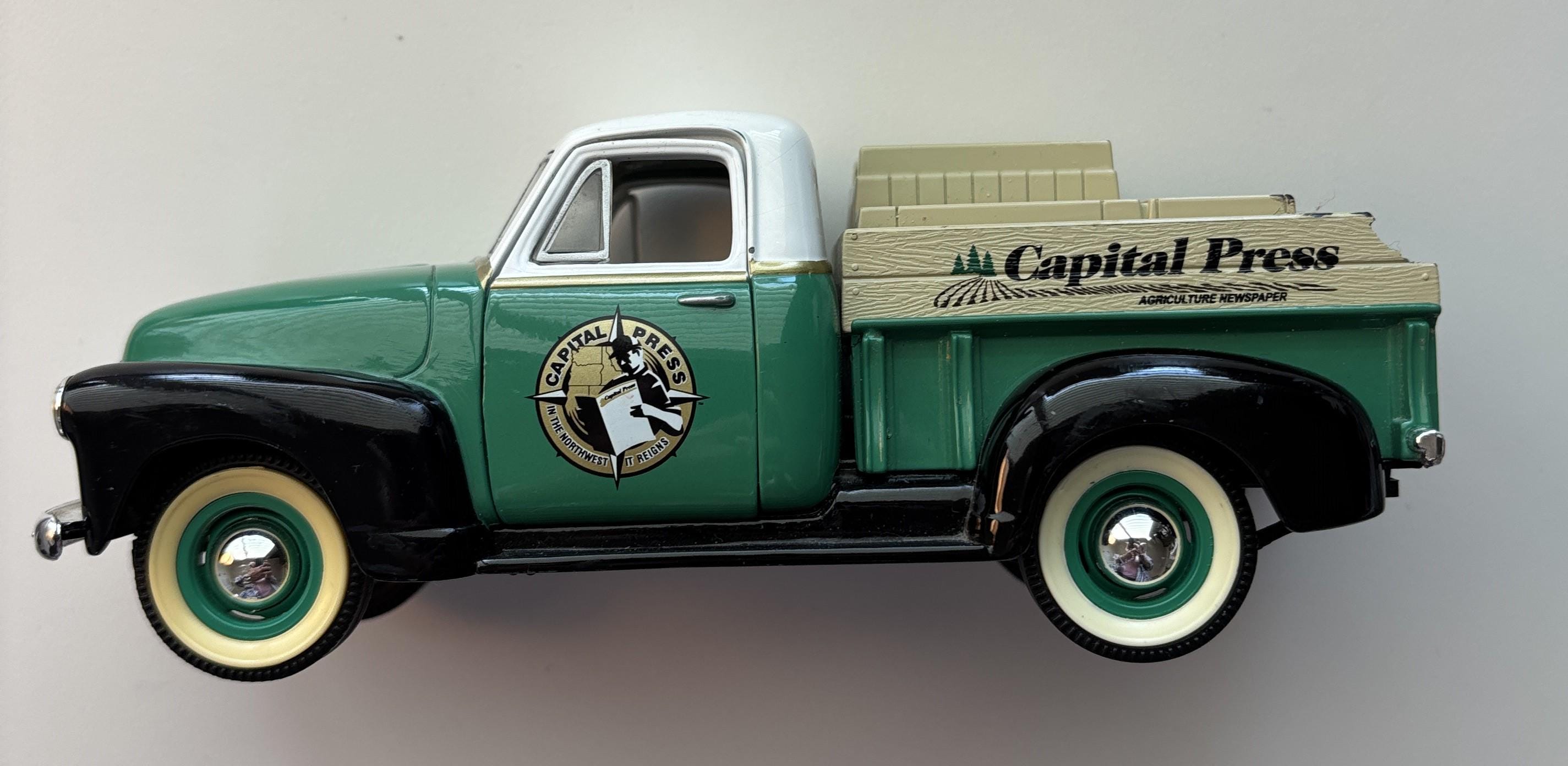1952 Chevrolet Pickup 1:24 die-cast  **  Limited Edition  **