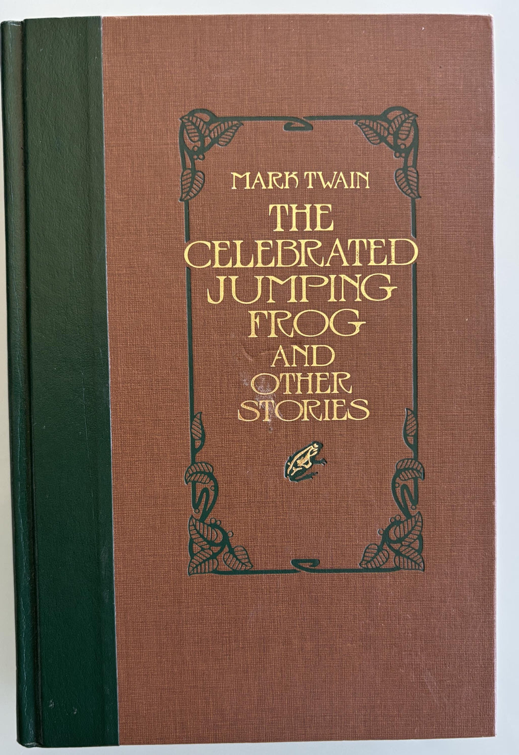 The celebrated jumping frog and other stories:  Mark Twain  1992