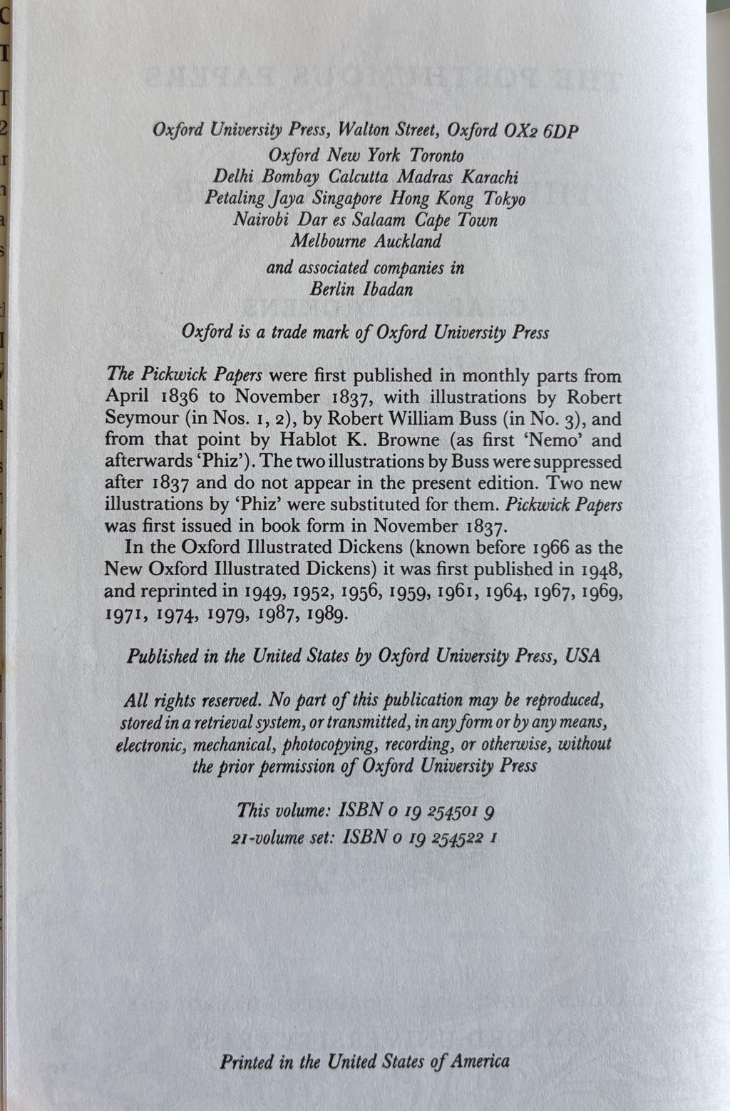 The Pickwick Papers:  Charles Dickens  1989